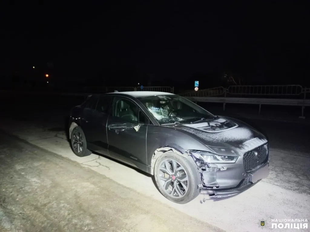 На Рівненщині водій Jaguar смертельно травмував пішохода: йому оголосили підозру