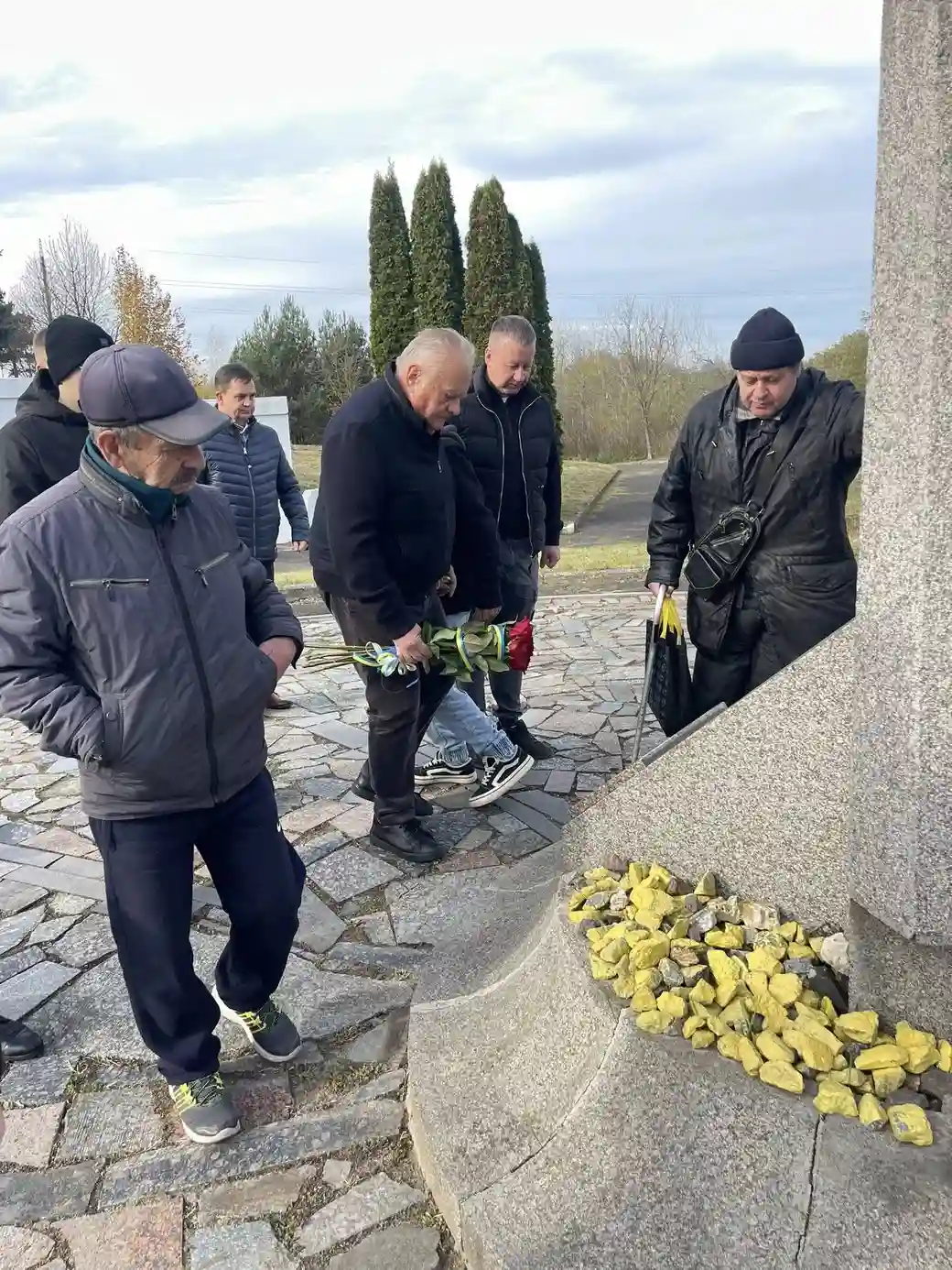 У Рівному вшанували пам’ять жертв розстрілу в урочищі Сосонки