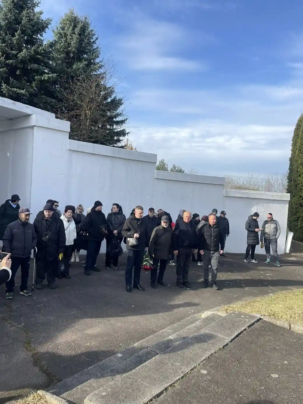 У Рівному вшанували пам’ять жертв розстрілу в урочищі Сосонки