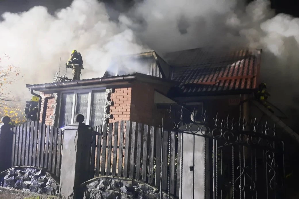 У Рівному вночі горів приватний будинок