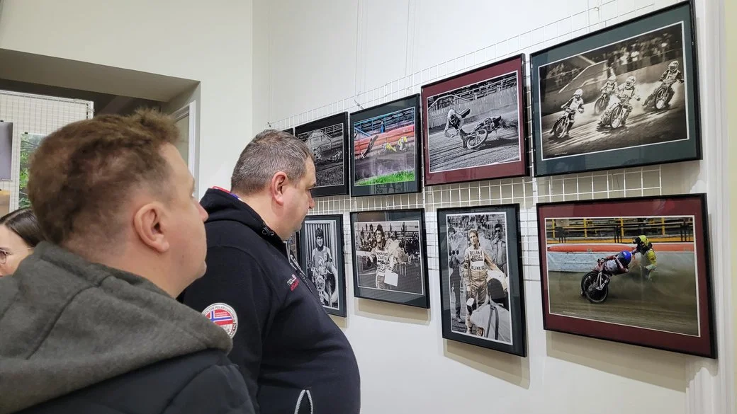 У Рівному відкрили фотовиставку Анатолія Похилюка, присвячену 50 рокам творчості та 70-річчю життя