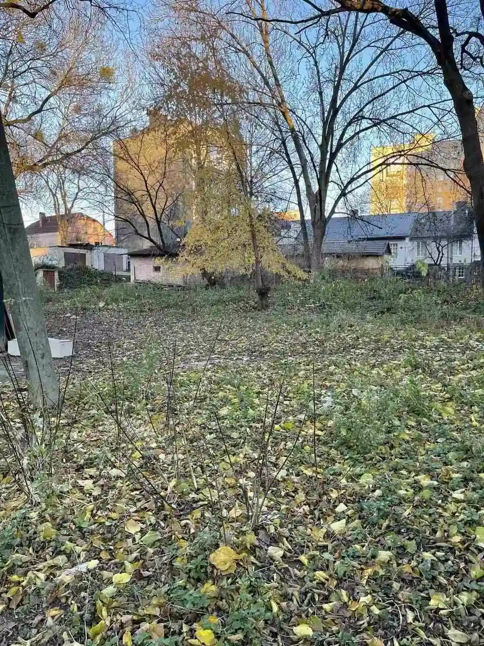 Забудова в центрі Рівного під загрозою: депутати підтримали мешканців