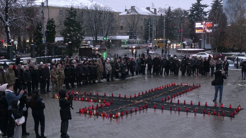 У Рівному вшанували пам’ять жертв Голодомору акцією “Свіча пам’яті”
