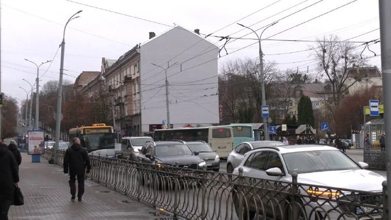 Рівняни обрали мурал пам’яті загиблих захисників у центрі міста Рівняни обрали мурал пам’яті загиблих захисників у центрі міста