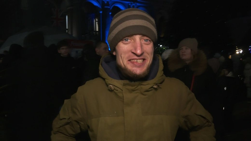 У Рівному запалили головну різдвяну ялинку: стартував масштабний “Скрудж Фест”