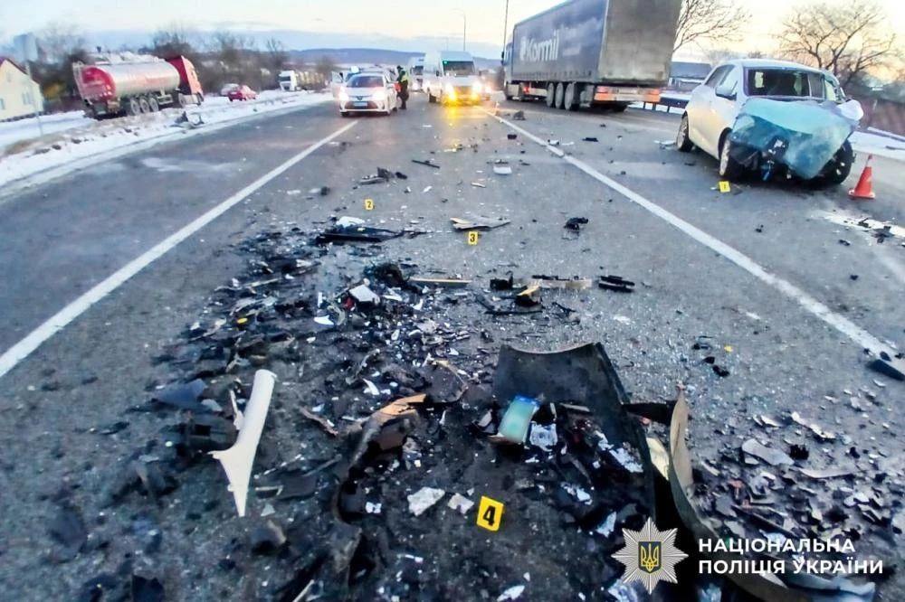 Трагічна ДТП на Рівненщині: загинули жінка та її 12-річна донька
