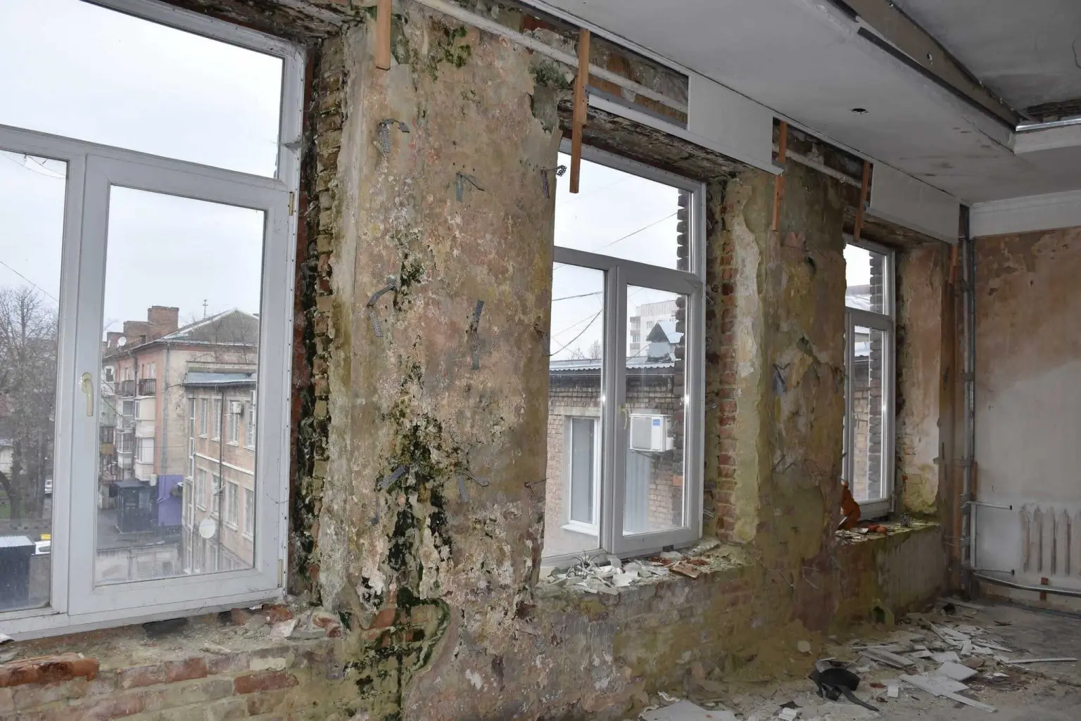 Аварійна будівля в центрі Рівного продана за рекордні 12 млн грн