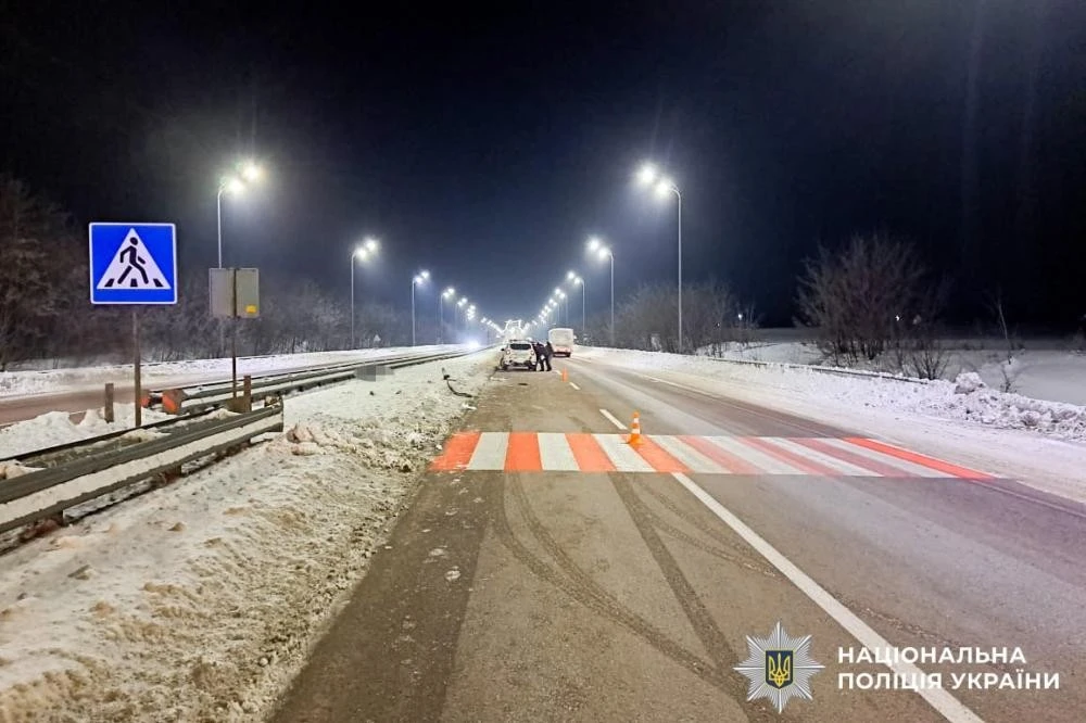 Трагедія у темряві: на трасі «Київ — Чоп» під колесами позашляховика загинула молода дівчина