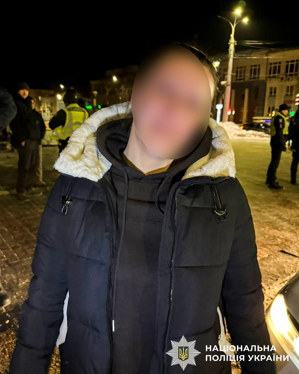 «Дратують, бо нагадують про війну»: у Рівному нетвереза жінка розгромила інсталяцію на честь загиблих Героїв