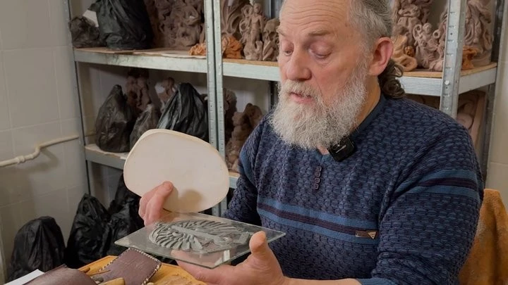 Рівненський майстер кераміки продає «яйця з секретом» задля допомоги морпіхам